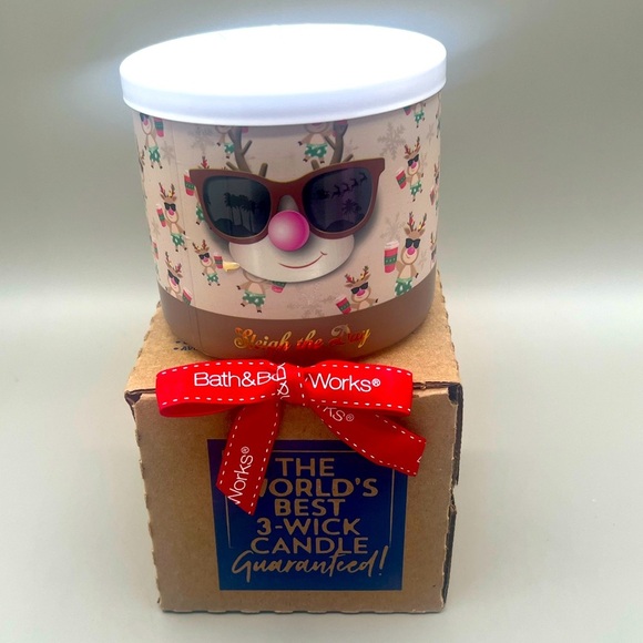 Bath & Body Works HOT COCOA AND CREAM 3 Wick Holiday Candle In Box NEW - Picture 2 of 7